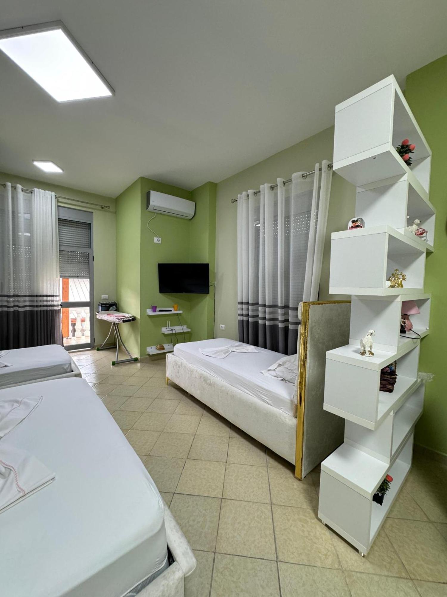 Solei Apartments Sarandë Exterior foto