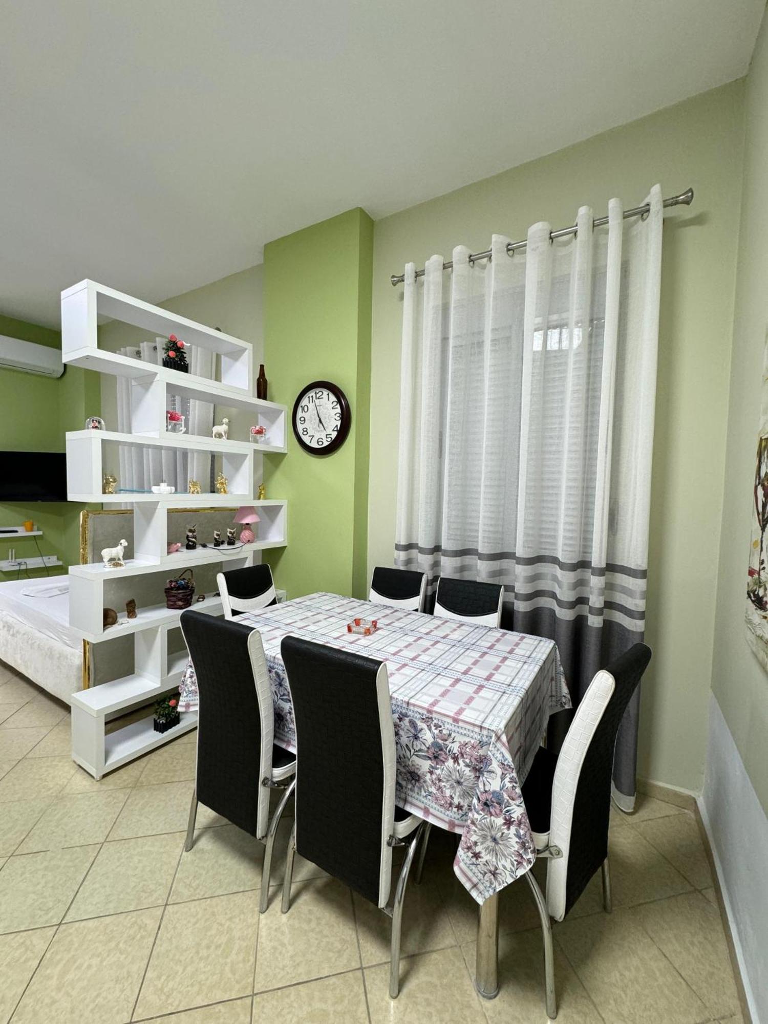 Solei Apartments Sarandë Exterior foto